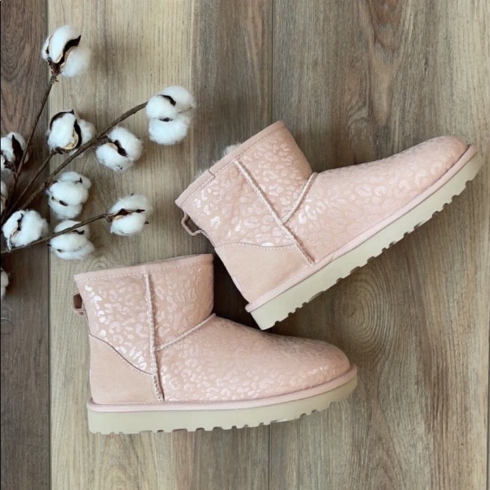 🌿UGG- CLASSIC MINI SNOW LEOPARD BOOTS🌿 - Picture 7 of 13